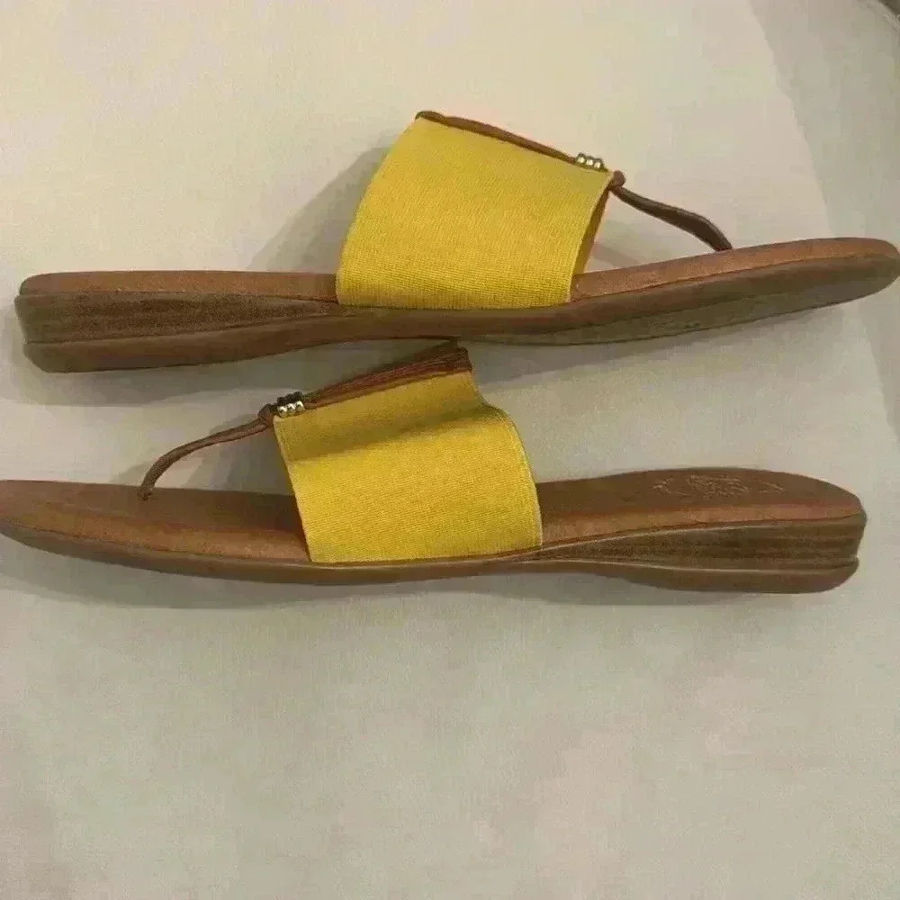 NWOT. Andre Assous Featherweight Women’s sandals. Yellow. Size 10 Made i… - Picture 7 of 7